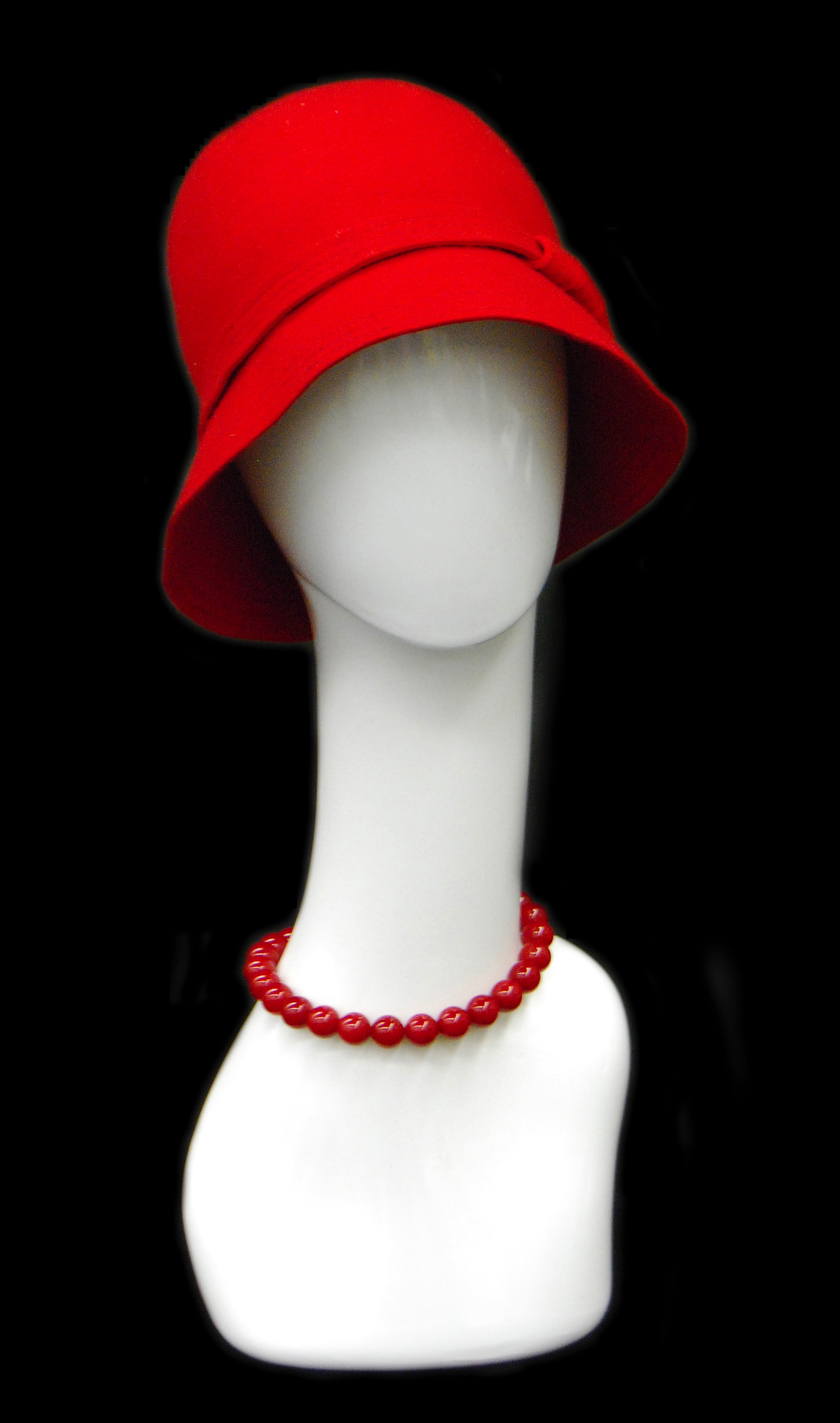Female Display Head in Glossy White. She has a long, elegant neck to ...